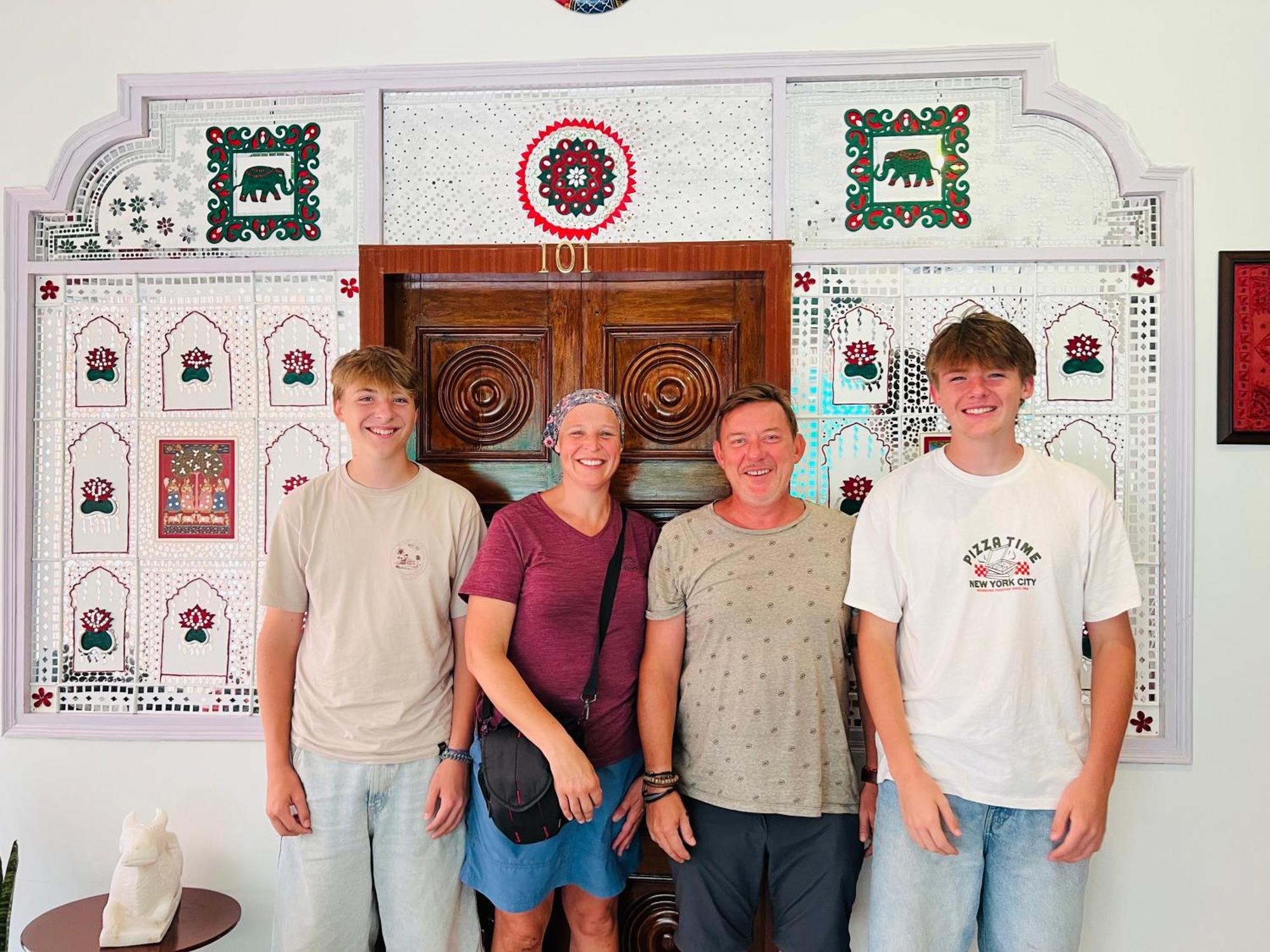 The Nandi International Boutique Homestay 瓦拉纳西 外观 照片